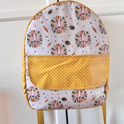 Mochila Leão em Amarelo