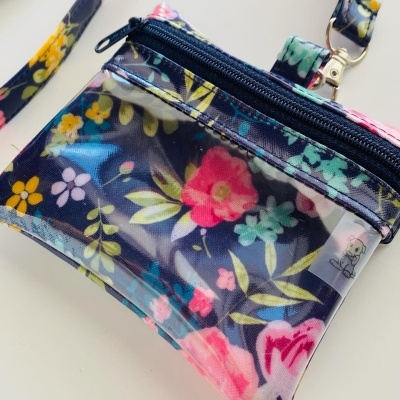 Bolsa Porta Cartões com fita P009