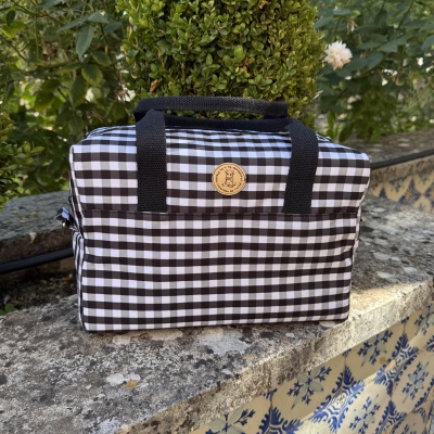 Bolsa térmica xadrez preto e branco com logótipo castanho