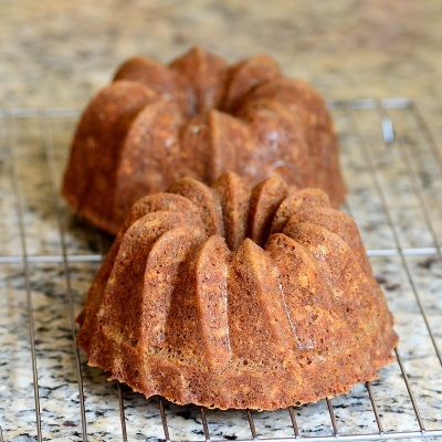 Forma Nordic Ware Bundt Duet