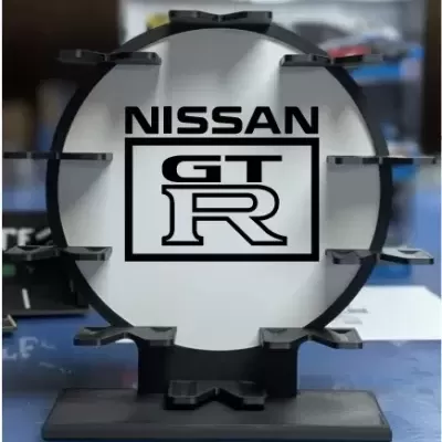 Suporte em acrílico com logótipo NISSAN GT-R em preto e branco