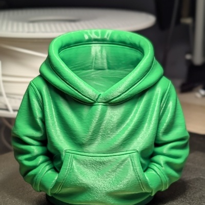 Suporte decorativo em forma de hoodie verde com capuz e bolso frontal.