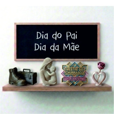 Prateleira com objetos variados para Dia do Pai e Dia da Mãe