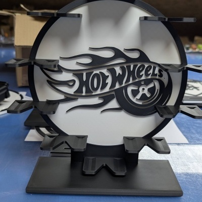 Expositor plástico preto e branco para carrinhos Hot Wheels