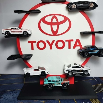 Expositor de carros de brinquedo com logótipo Toyota