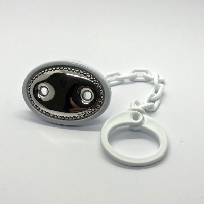 Fecho de bolsa oval prateado com corrente e argola branca