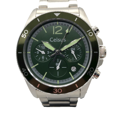 Relógio de pulso metálico com mostrador verde e detalhes prateados