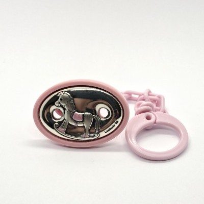 Chupeta rosa com figura e texto em metal