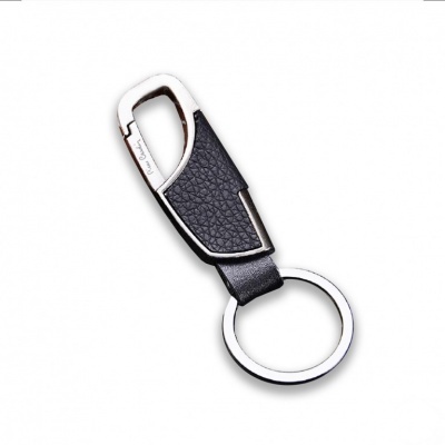 Chaveiro metálico com couro preto texturizado e argola circular