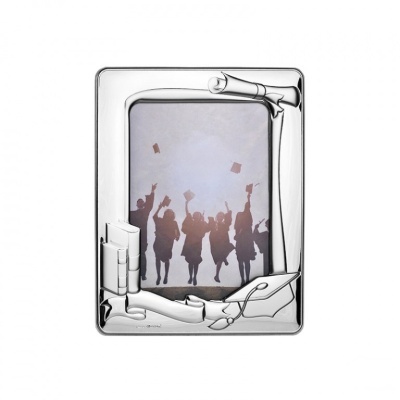 Porta-retratos prateado com decoração temática de formatura