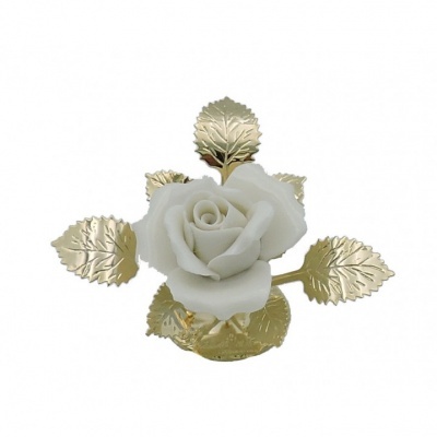 Miniatura decorativa de rosa branca com folhas douradas em base dourada