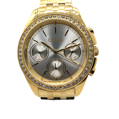 Relógio de pulso dourado com pedras e mostrador prateado