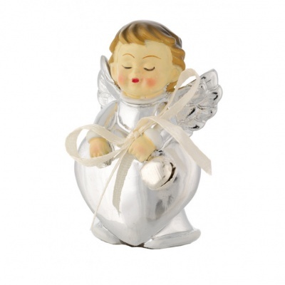 Figura de anjo prateado segurando coração com laço branco
