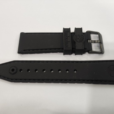 Correia de relógio preta com fivela metálica e texto Timberland