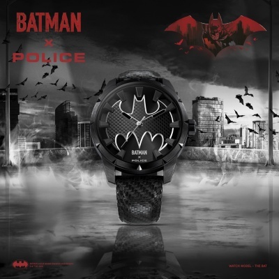 Relógio preto Batman X Police com bracelete em padrão de fibra de carbono e logo do Batman no mostrador