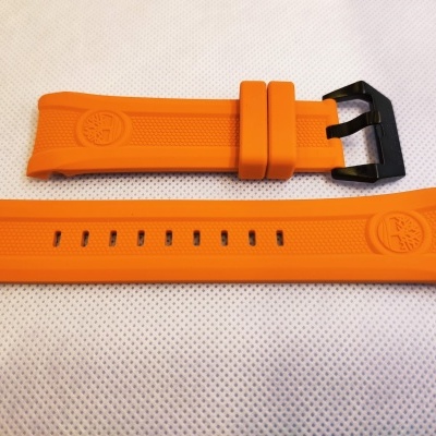 Correia de relógio em silicone laranja com fivela preta e textura granulada