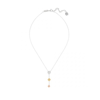 Colar de metal prateado com três pendentes em forma de flor de cores diferentes