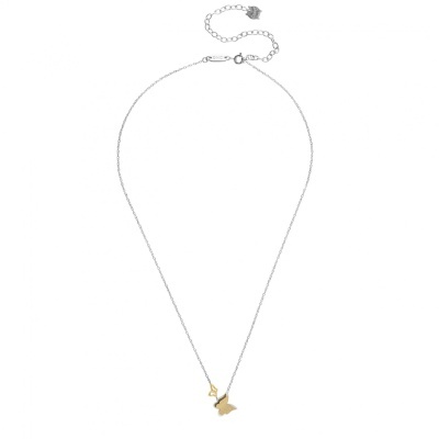 Colar fino com pendente borboleta dourada