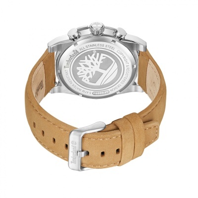 Relógio com bracelete de couro castanho claro e caixa de aço inoxidável prateado com logótipo Timberland