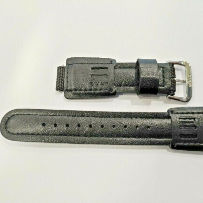 Braceletes de relógio em pele preta com fivela prateada