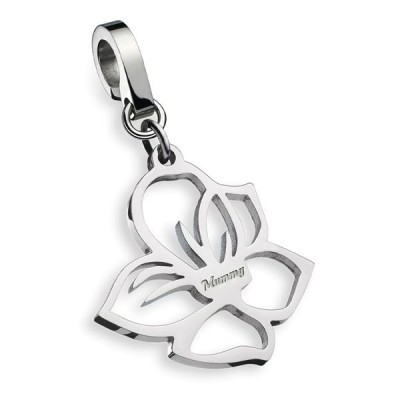 Pingente metálico prateado em forma de flor com palavra Mummy