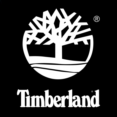 Logotipo branco da Timberland com uma árvore estilizada e texto sobre fundo preto.