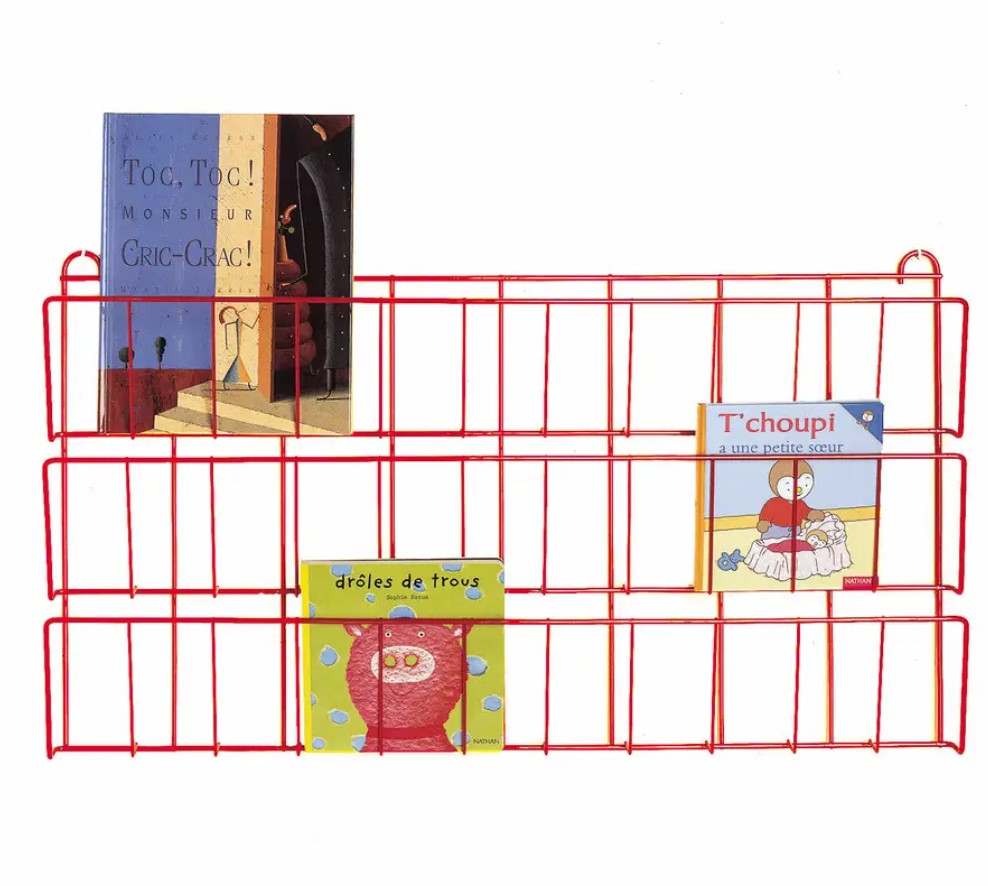 Biblioteca Mural (Vertical e horizontal) Estante de metal vermelho com três livros infantis coloridos