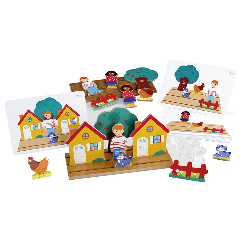 Toporama Jogo de madeira com figuras de casas, pessoas, animais e árvores
