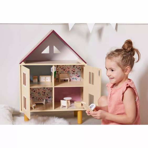 Casa de Bonecas Twist - Doll'S House Casa de bonecas em madeira com decoração floral e mobiliário, criança a brincar junto