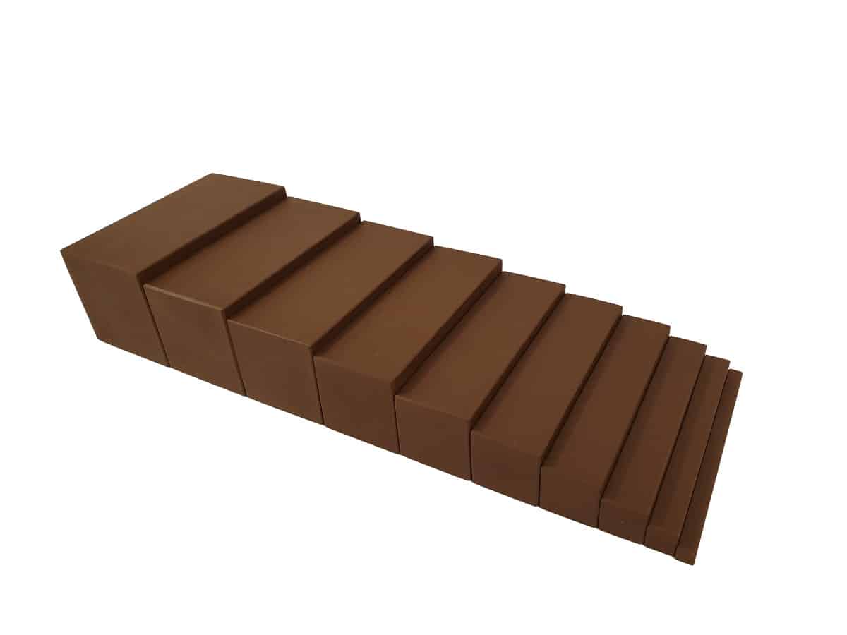 Escada Escada modular de espuma castanha com nove degraus