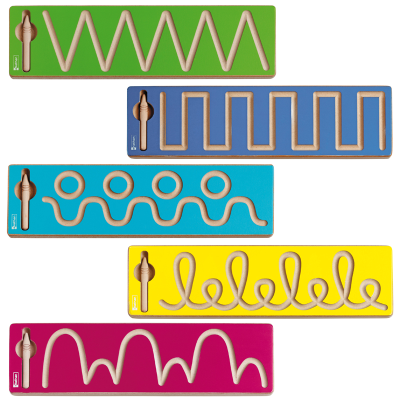 Pistas Gráficas Painéis de madeira coloridos com padrões cortados e peça de madeira para deslizar