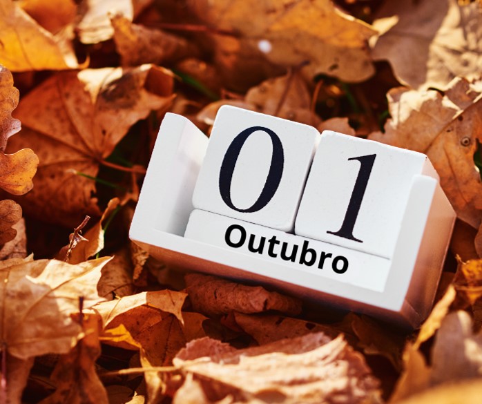 Calendário com datas sobre folhas de outono