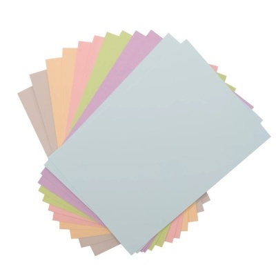 Folhas de papel colorido empilhadas em leque