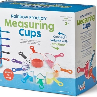 Conjunto de copos medidores coloridos Rainbow Fraction Measuring Cups em embalagem branca