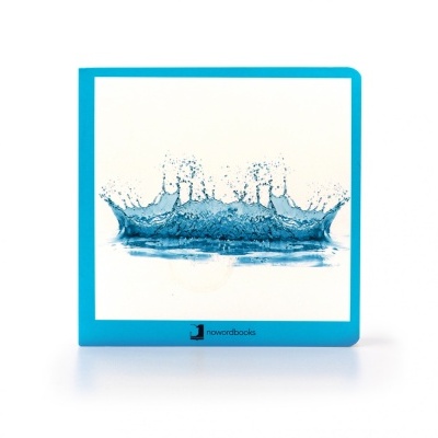 Capa azul com imagem de salpicos de água em fundo branco