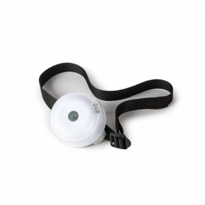 Mede fita métrica branca com cinta preta ajustável