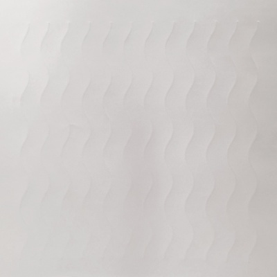 Superfície branca com textura ondulada em relevo