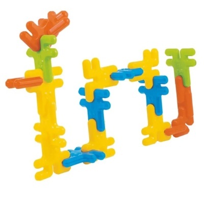 Blocos de construção coloridos de encaixar em plástico