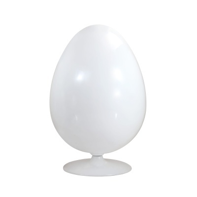 Relógio em forma de ovo branco com base circular