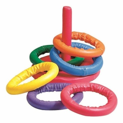 Jogo de argolas coloridas em material plástico ou vinil