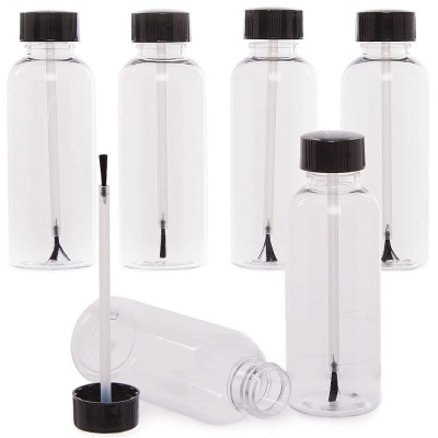 Conjunto de seis frascos plásticos transparentes com tampas pretas e pincéis internos.