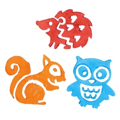 Moldes de plástico em forma de ouriço vermelho, esquilo laranja e coruja azul