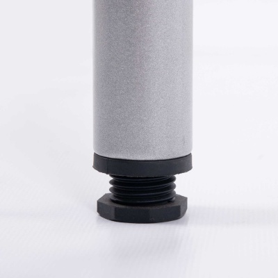 Base de objeto cilíndrico cinza com encaixe roscado preto