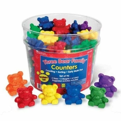 Recipiente com contadores ursinhos coloridos para atividades matemáticas