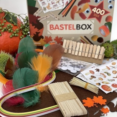 Conjunto de materiais de artesanato Bastelbox com 400 peças e acessórios coloridos de outono