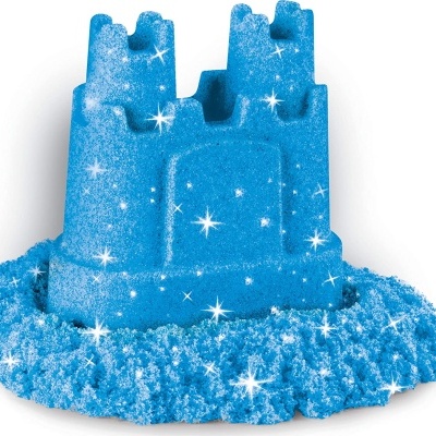 Castelo de areia brilhante azul feito de areia mágica