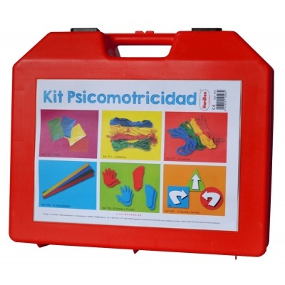 Caixa vermelha com kit psicomotricidade e itens coloridos para atividades