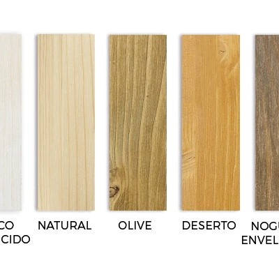 Sete amostras de madeira em diferentes acabamentos e cores, etiquetadas, vistas de cima