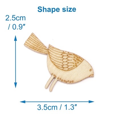 Botão de madeira em forma de pássaro com gravuras detalhadas e medidas mostradas