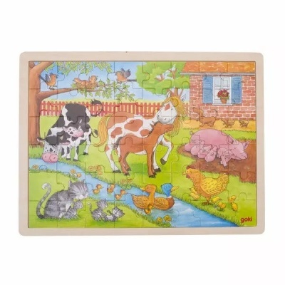 Puzzle de madeira com animais de quinta em ambiente rural colorido